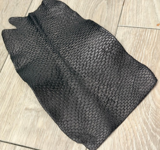 Genuine Beaver Tail Leather - Black Stained Satin WYSIWYG 200 product photo 1