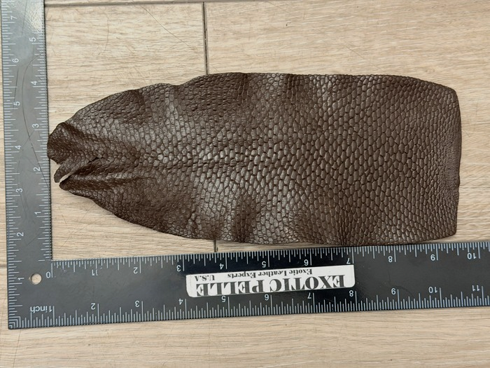 Genuine Beaver Tail Leather - Brown Painted Satin WYSIWYG 142 product photo 2