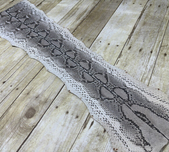 Natural Genuine Python Snakeskin Leather real hide snake skin remnant Rattle 165