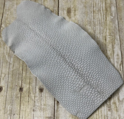 White (Crust) Genuine Beaver Tail Leather BVR128 product photo 1